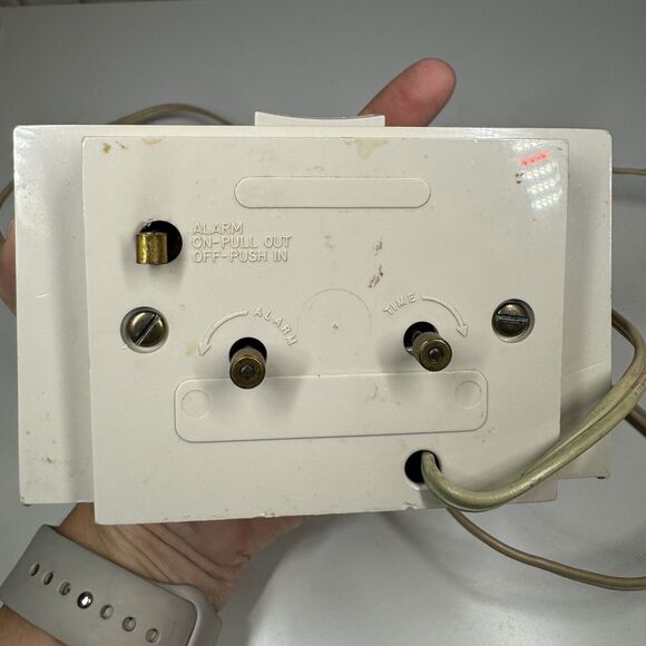 Vintage MCM General Electric (GE) Model 7331-2 Snooz-Alarm Clock - Tested Works - Picture 2 of 9
